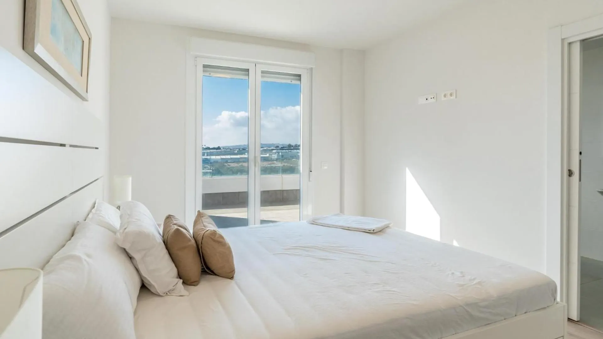 Jardines De Guadaiza Rooftop Apartment 마르베야