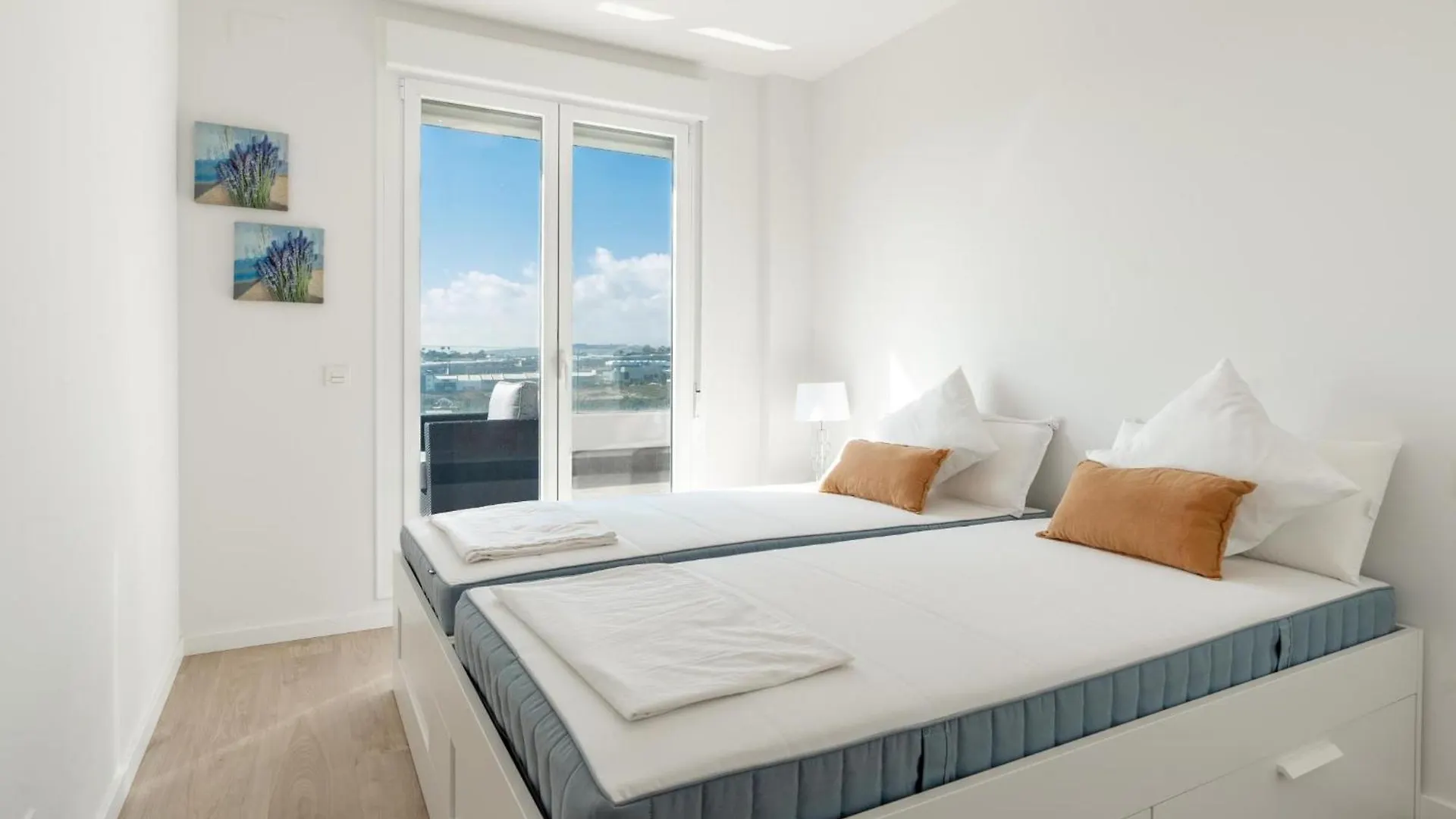 Jardines De Guadaiza Rooftop Apartment 마르베야