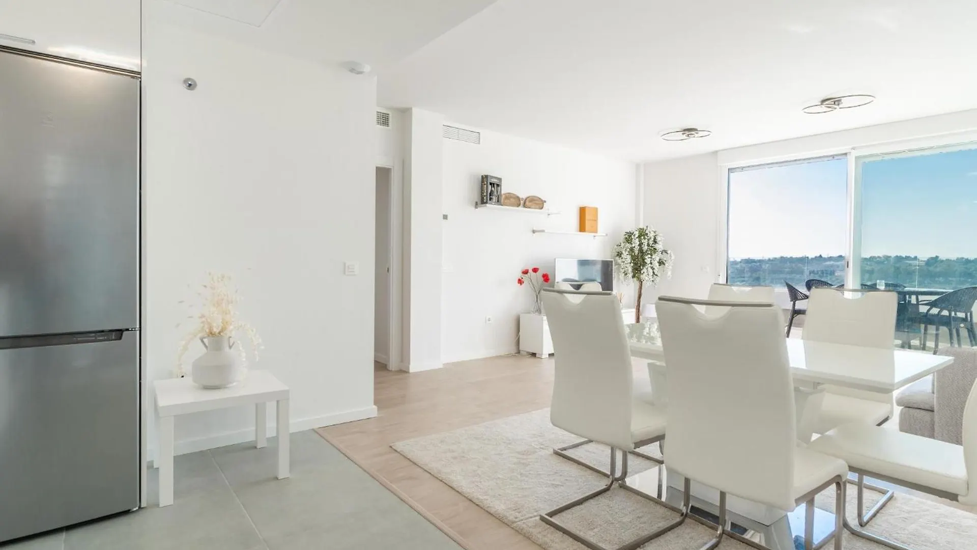 Jardines De Guadaiza Rooftop Apartment 마르베야