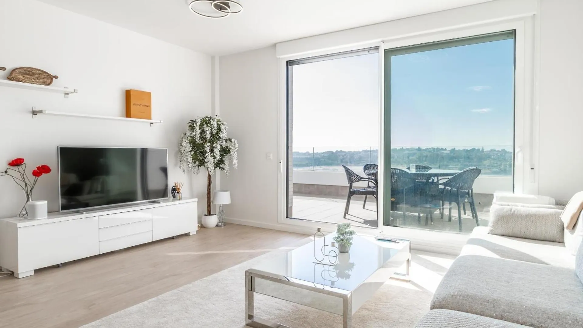 Jardines De Guadaiza Rooftop Apartment 마르베야